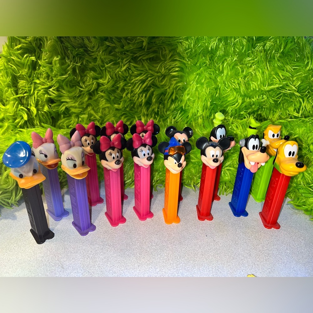 Disney PEZ Mickey, Minnie, Donald, Daisy, Goofy, Pluto
